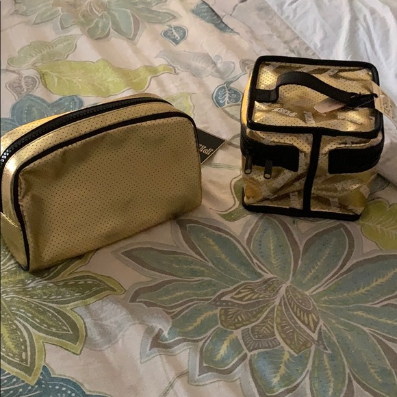 *BRAND NEW* PINK MAKEUP BAGS SET OF 2. GOLD/BLACK - Picture 2 of 2